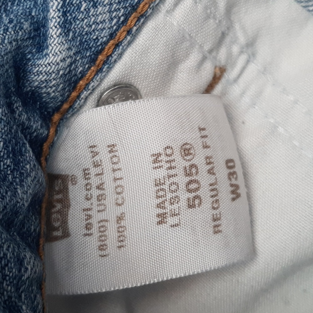 Levi's shorts - Picture 3 of 3